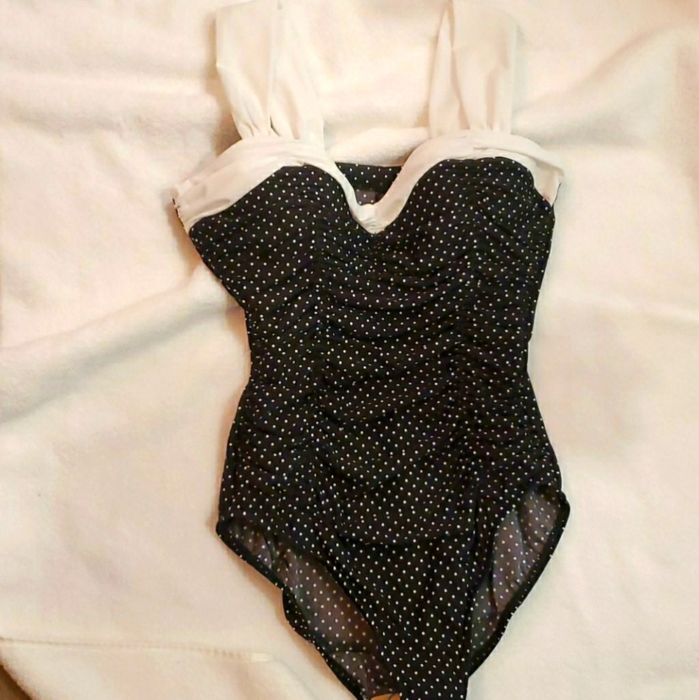 Miraclesuit One Piece Swimsuit 🩱 🏖☀️